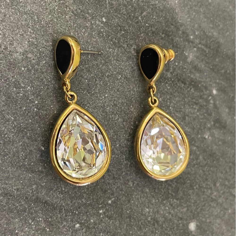 Vintage Trifari Gold Black Teardrop Crystal Dangly Earrings - Picture 1 of 7